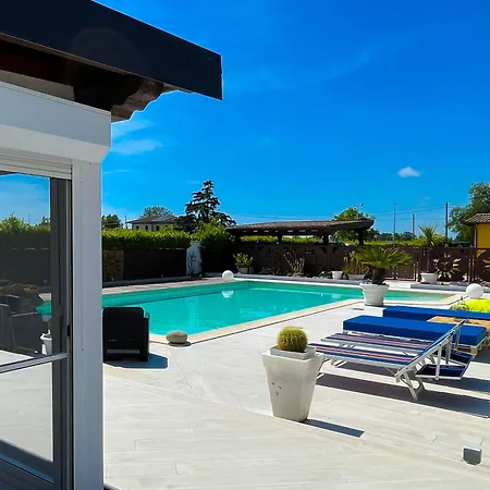 A Casa Di Betty - Spacious & Bright With Private Pool - An Oasis Of Peace To Relax And Recharge Apartment *